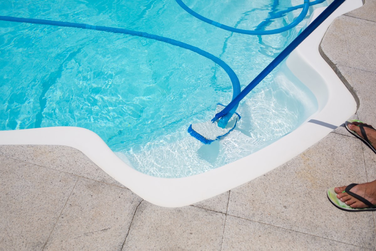 Choisir l'aspirateur de piscine idéal pour les petits bassins
